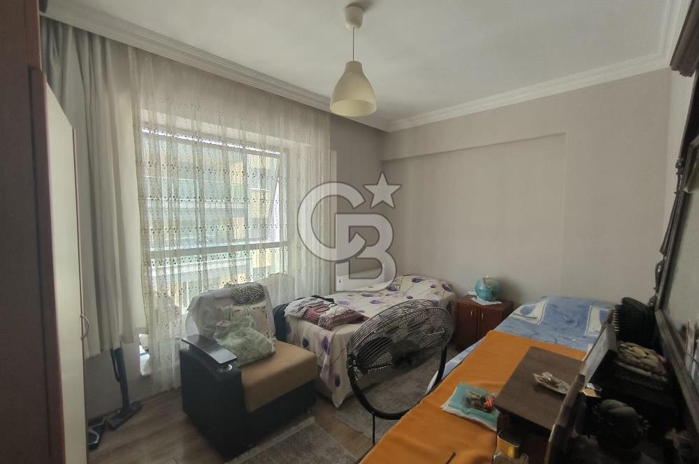 Site İçerisinde Havuzlu 2+1 Satılık Açık Mutfak Daire