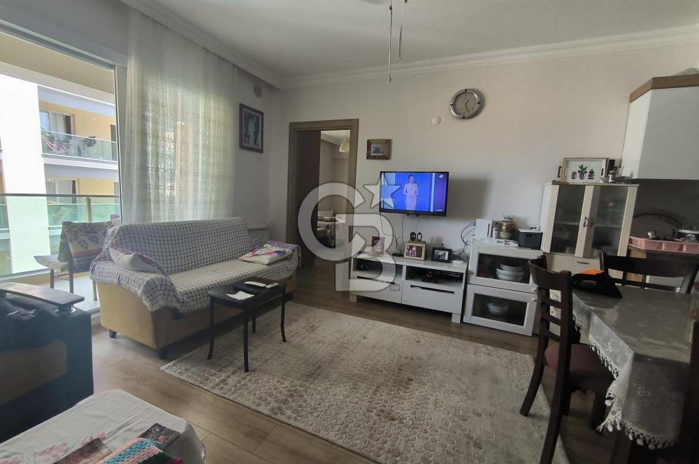 Site İçerisinde Havuzlu 2+1 Satılık Açık Mutfak Daire