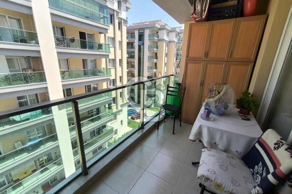 Site İçerisinde Havuzlu 2+1 Satılık Açık Mutfak Daire
