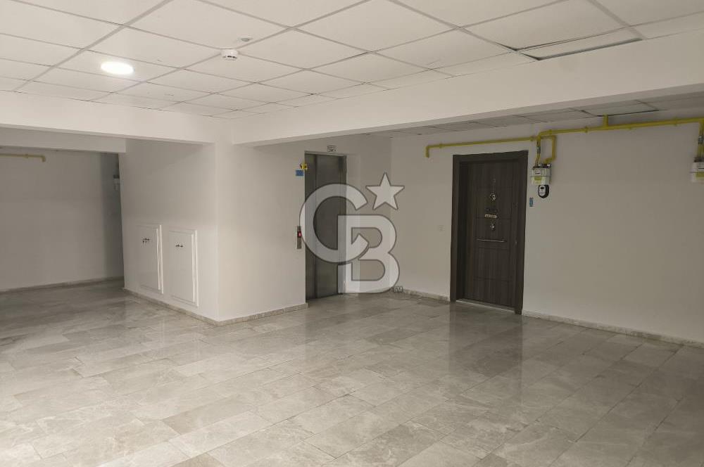Site İçerisinde Havuzlu 2+1 Satılık Açık Mutfak Daire