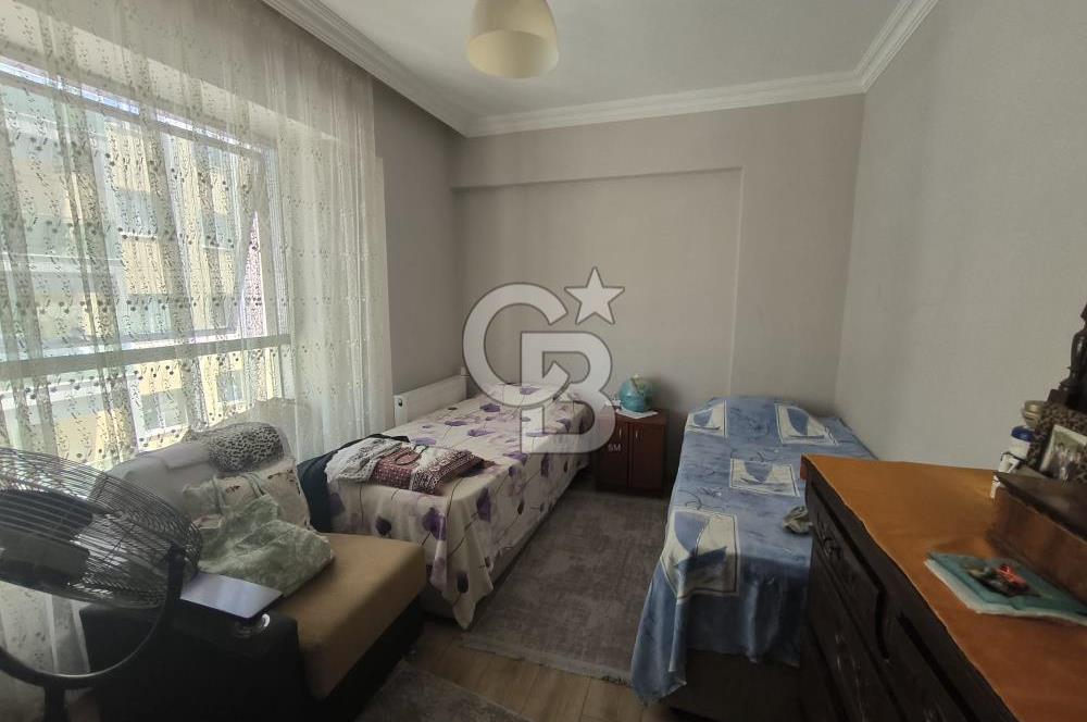 Site İçerisinde Havuzlu 2+1 Satılık Açık Mutfak Daire