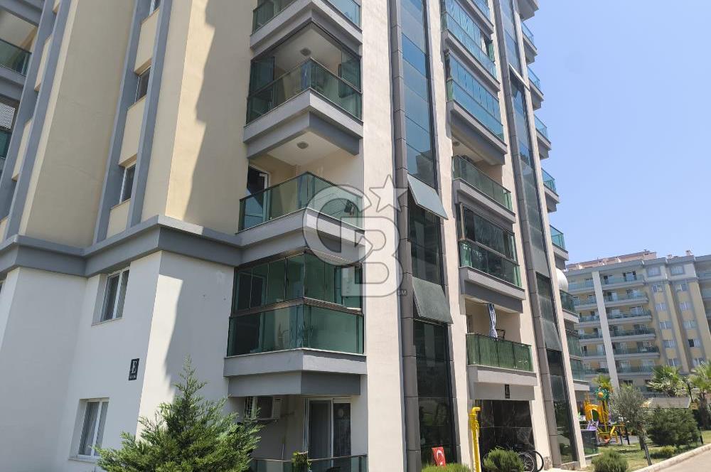 Site İçerisinde Havuzlu 2+1 Satılık Açık Mutfak Daire