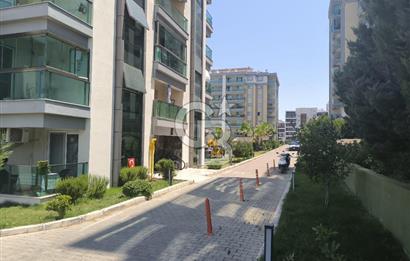Site İçerisinde Havuzlu 2+1 Satılık Açık Mutfak Daire