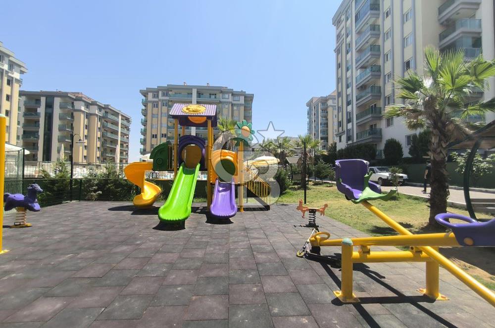 Site İçerisinde Havuzlu 2+1 Satılık Açık Mutfak Daire