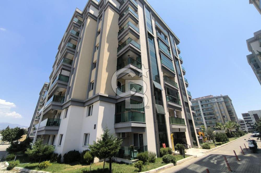 Site İçerisinde Havuzlu 2+1 Satılık Açık Mutfak Daire