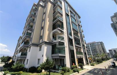 Site İçerisinde Havuzlu 2+1 Satılık Açık Mutfak Daire