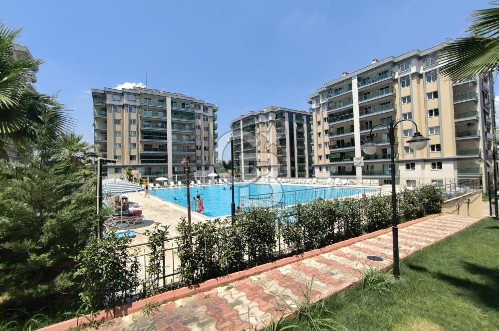 Site İçerisinde Havuzlu 2+1 Satılık Açık Mutfak Daire