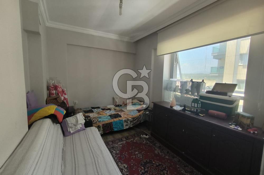 Site İçerisinde Havuzlu 2+1 Satılık Açık Mutfak Daire