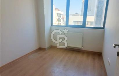 BOSTANCI MİNİBÜS YOLUNA YAKIN KISMİ DENİZ MANZARALI FERAH SATILIK DAİRE....