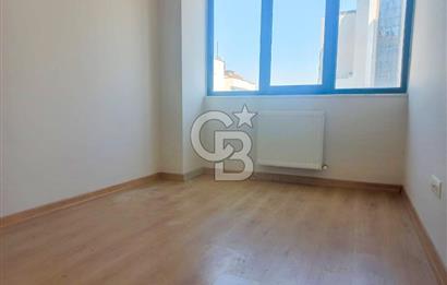 BOSTANCI MİNİBÜS YOLUNA YAKIN KISMİ DENİZ MANZARALI FERAH SATILIK DAİRE....