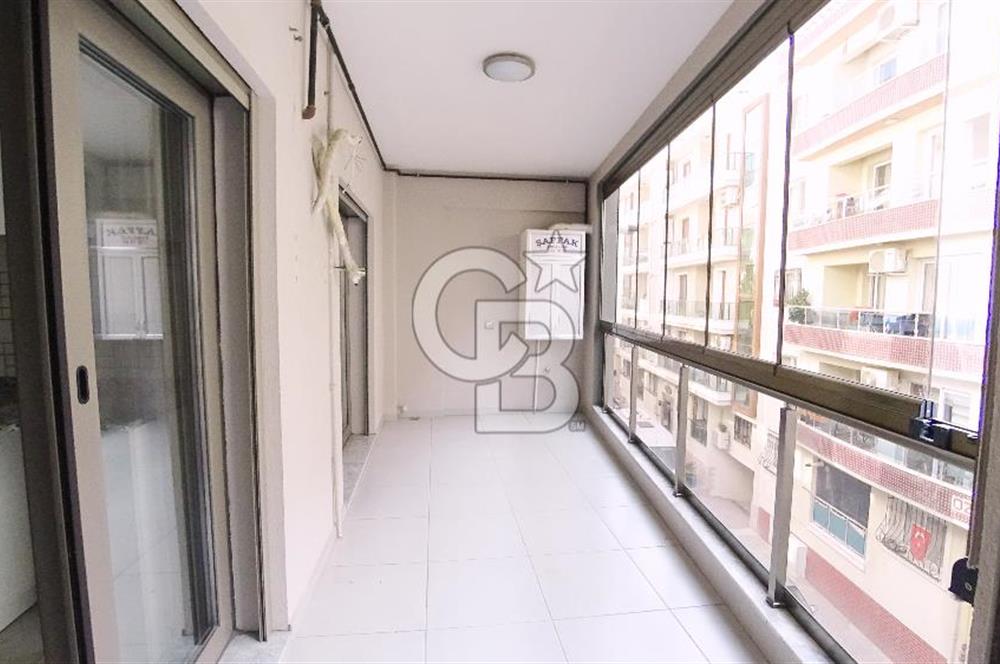 İzmir Karşıyaka Fikri Altay Mah. Satılık 2+1 139 M² Daire