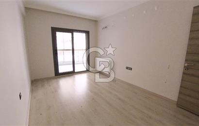 İzmir Karşıyaka Fikri Altay Mah. Satılık 2+1 139 M² Daire