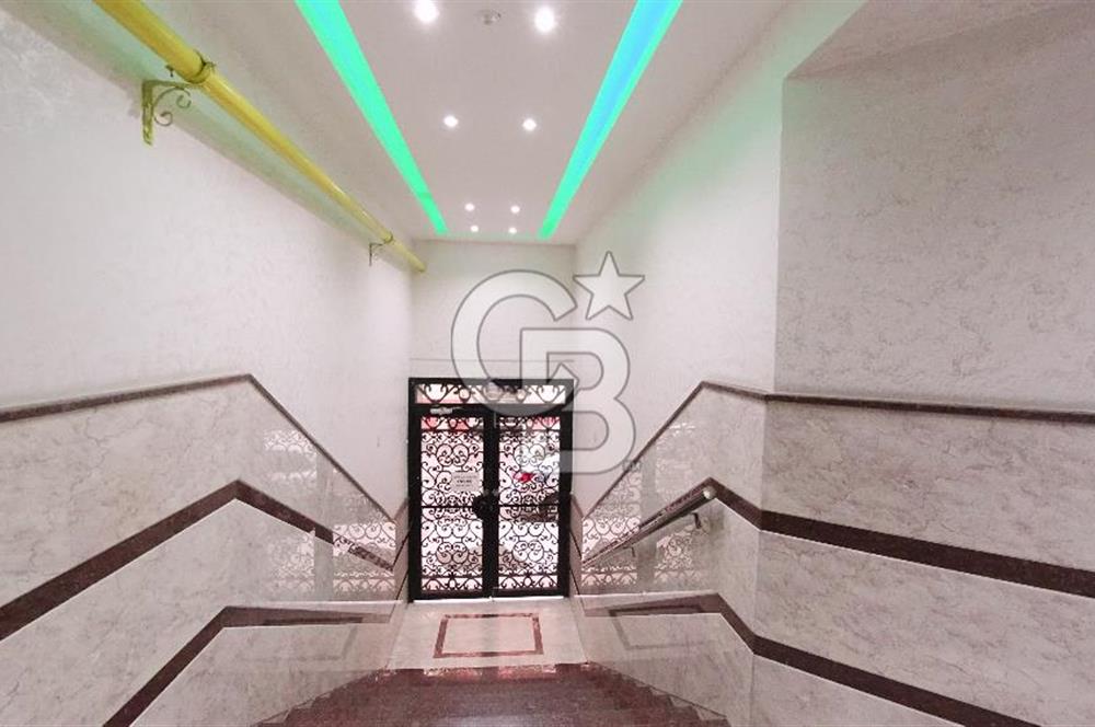 İzmir Karşıyaka Fikri Altay Mah. Satılık 2+1 139 M² Daire