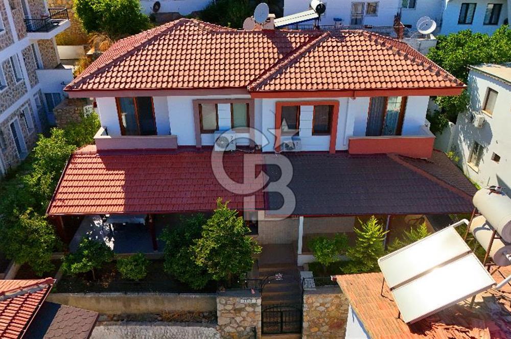 DATÇA MERKEZ’DE 2 +1 , BAHÇELİ DUBLEKS VİLLA!