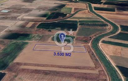 CB KiNG 'DEN GÖKÇEYAZI ORTAMAHALLE'DE SATILIK 3530 M2 TARLA