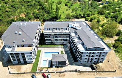 AKÇAY ALTINKUM BAHÇELİEVLER SİTESİNDE SATILIK EŞYALI 1+1 DAİRE