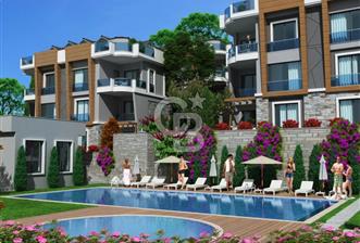 GÜLLÜKTE DENİZ MANZARALI SİTE İÇERİSİNDE ÇATI DUBLEKS DAİRE