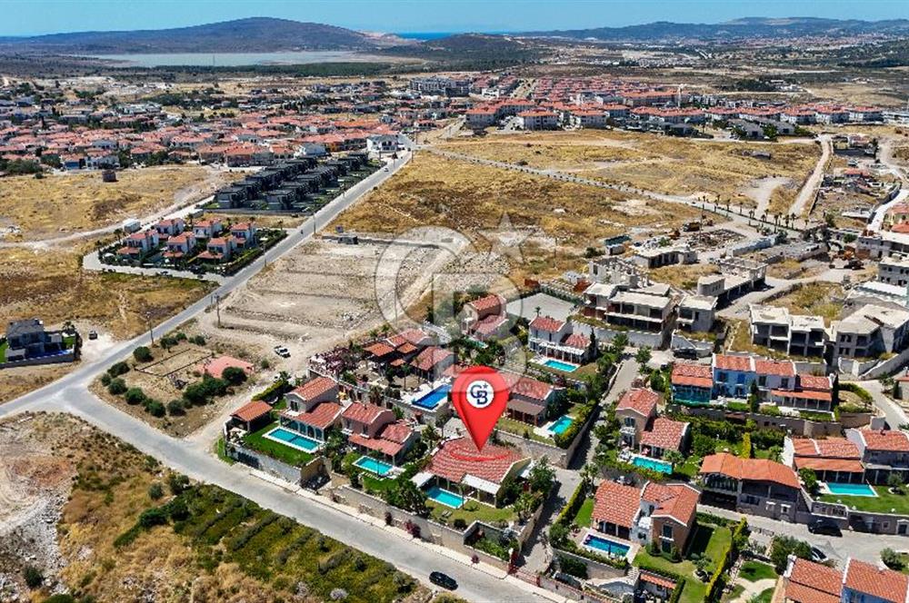 Çeşme Jardin Eden Sitesi 3+1 Müstakil Havuzlu Satılık Villa