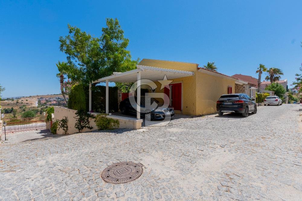 Çeşme Jardin Eden Sitesi 3+1 Müstakil Havuzlu Satılık Villa