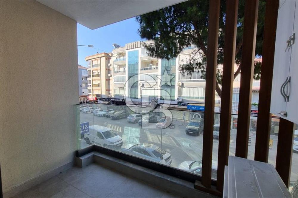 Gaziemir Kubilay Caddesinde Kiralık Donanımlı 1+1 Yeni Daire