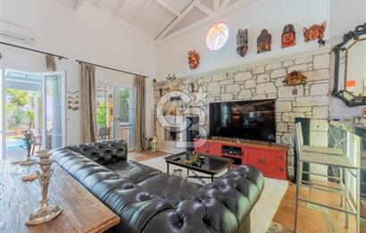 Çeşme Jardin Eden Sitesi 3+1 Müstakil Havuzlu Satılık Villa