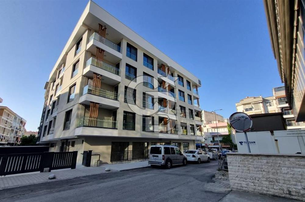 Gaziemir Kubilay Caddesinde Kiralık Donanımlı 1+1 Yeni Daire