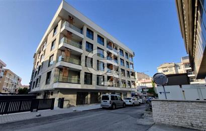 Gaziemir Kubilay Caddesinde Kiralık Donanımlı 1+1 Yeni Daire