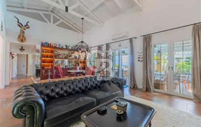 Çeşme Jardin Eden Sitesi 3+1 Müstakil Havuzlu Satılık Villa