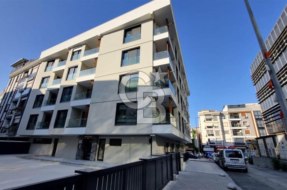 Gaziemir Kubilay Caddesinde Kiralık Donanımlı 1+1 Yeni Daire