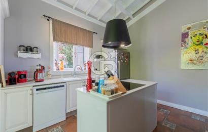 Çeşme Jardin Eden Sitesi 3+1 Müstakil Havuzlu Satılık Villa