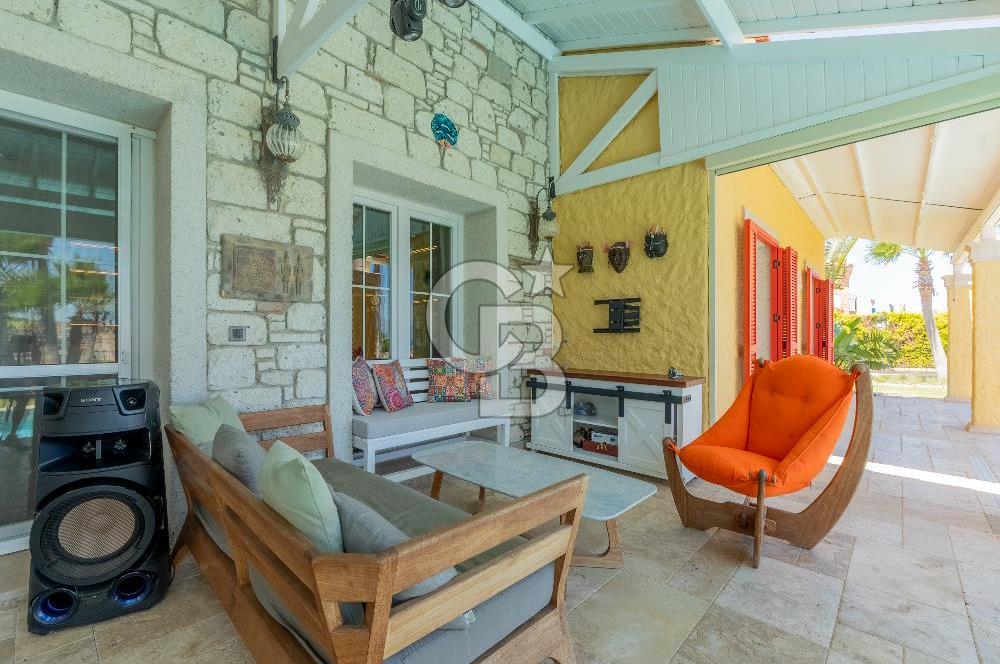 Çeşme Jardin Eden Sitesi 3+1 Müstakil Havuzlu Satılık Villa