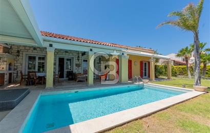 Çeşme Jardin Eden Sitesi 3+1 Müstakil Havuzlu Satılık Villa