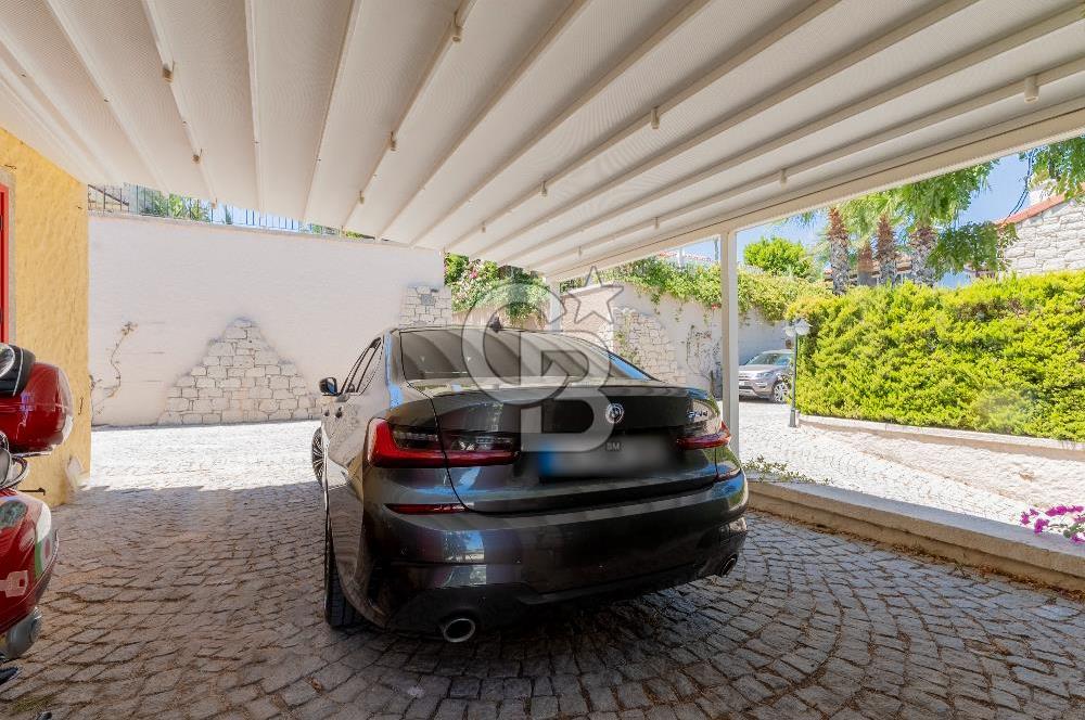 Çeşme Jardin Eden Sitesi 3+1 Müstakil Havuzlu Satılık Villa