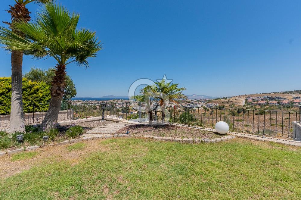 Çeşme Jardin Eden Sitesi 3+1 Müstakil Havuzlu Satılık Villa