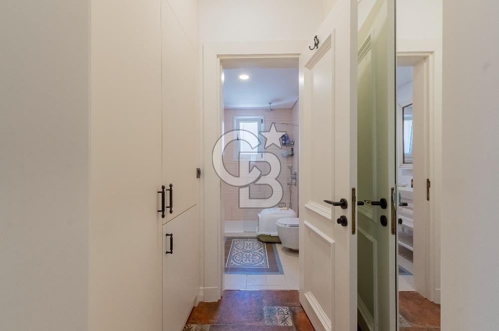 Çeşme Jardin Eden Sitesi 3+1 Müstakil Havuzlu Satılık Villa