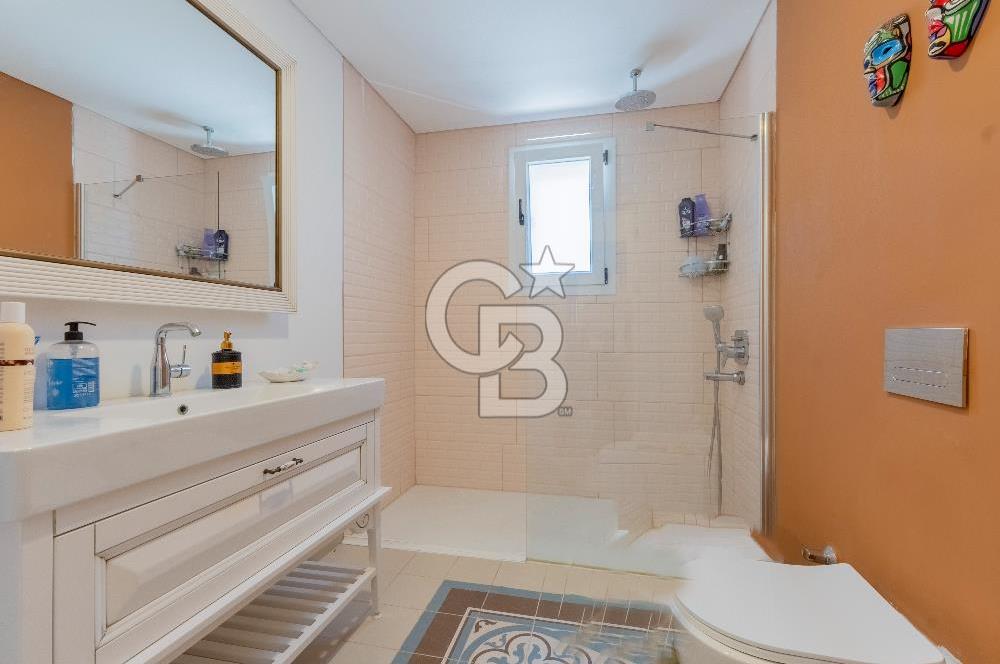 Çeşme Jardin Eden Sitesi 3+1 Müstakil Havuzlu Satılık Villa