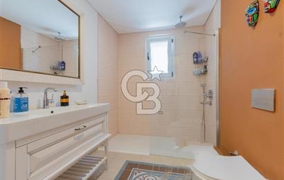Çeşme Jardin Eden Sitesi 3+1 Müstakil Havuzlu Satılık Villa