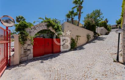 Çeşme Jardin Eden Sitesi 3+1 Müstakil Havuzlu Satılık Villa