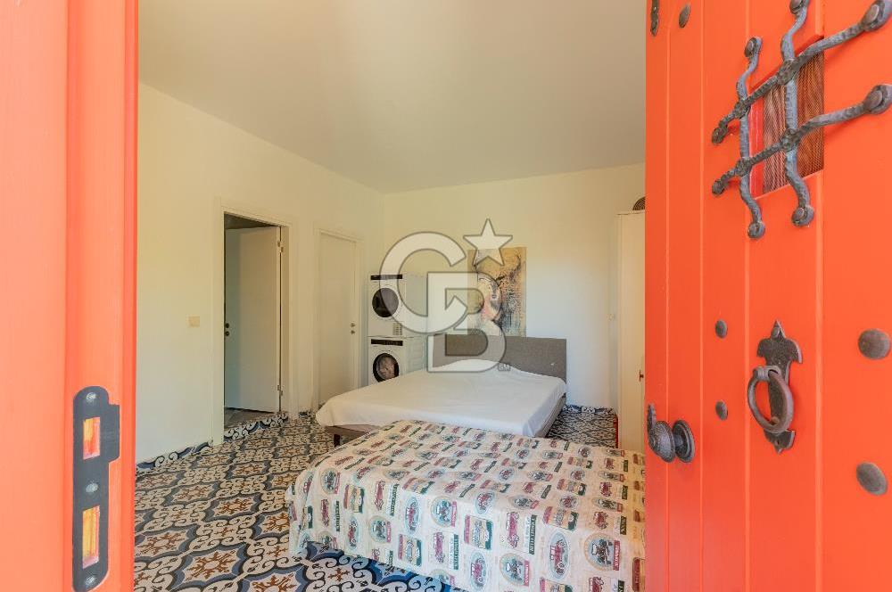 Çeşme Jardin Eden Sitesi 3+1 Müstakil Havuzlu Satılık Villa