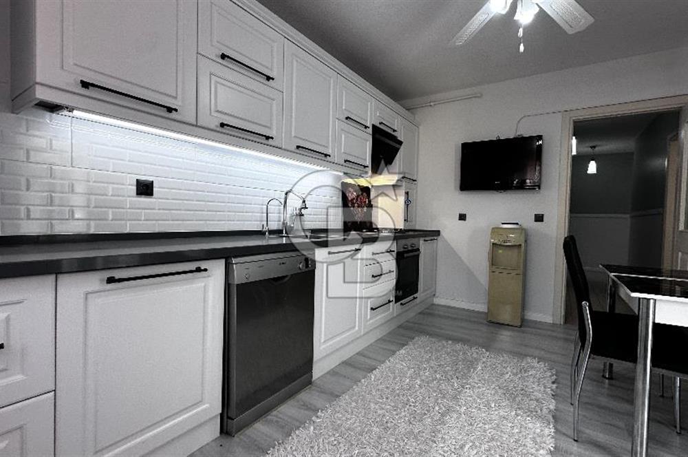 Karşıyaka OYAK Sitesinde Kiralık Eşyalı Tadilatlı 3+1 Daire