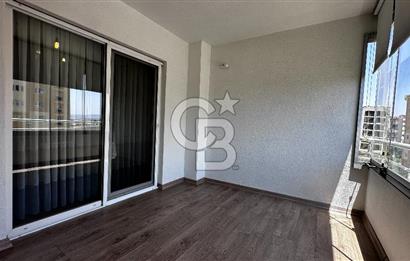 Karşıyaka OYAK Sitesinde Kiralık Eşyalı Tadilatlı 3+1 Daire