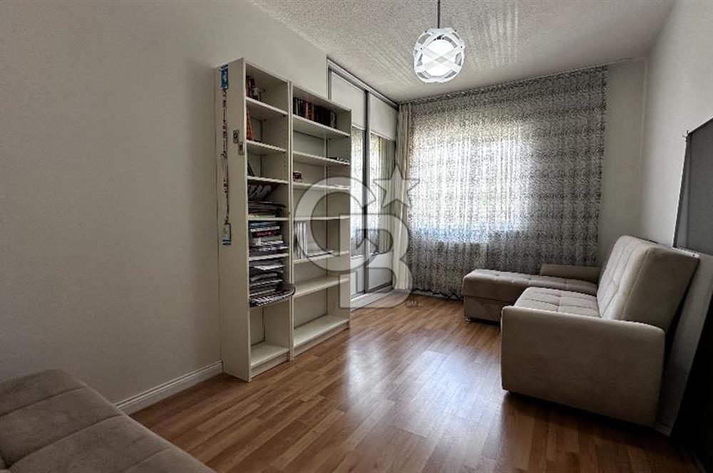 Karşıyaka OYAK Sitesinde Kiralık Eşyalı Tadilatlı 3+1 Daire