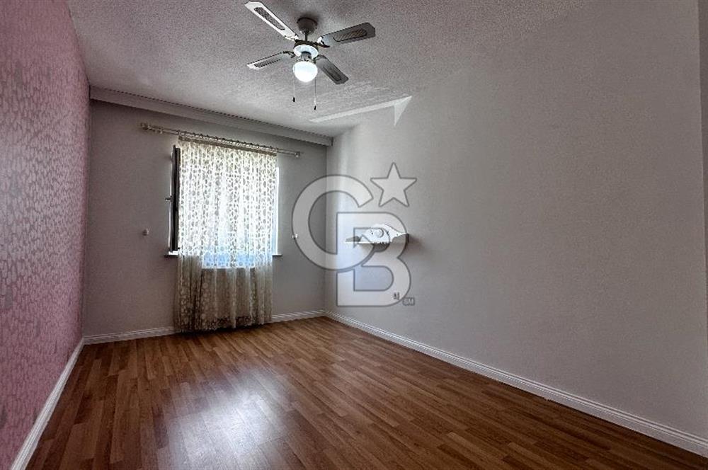 Karşıyaka OYAK Sitesinde Kiralık Eşyalı Tadilatlı 3+1 Daire
