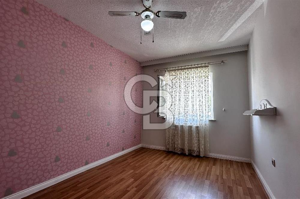 Karşıyaka OYAK Sitesinde Kiralık Eşyalı Tadilatlı 3+1 Daire