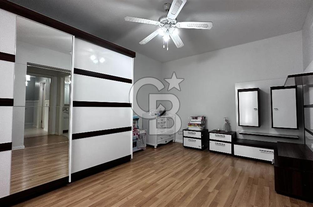 Karşıyaka OYAK Sitesinde Kiralık Eşyalı Tadilatlı 3+1 Daire