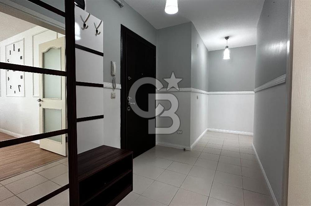 Karşıyaka OYAK Sitesinde Kiralık Eşyalı Tadilatlı 3+1 Daire