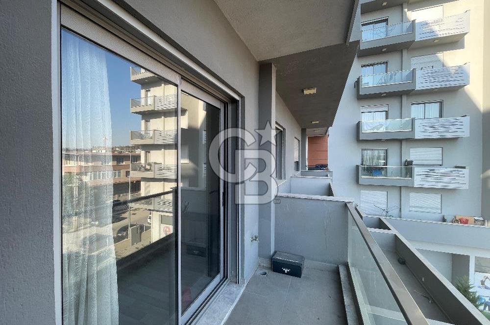Ege Serbest Bölgesi Yakını, Havuzlu Sitede 1+1 Kiralık Daire