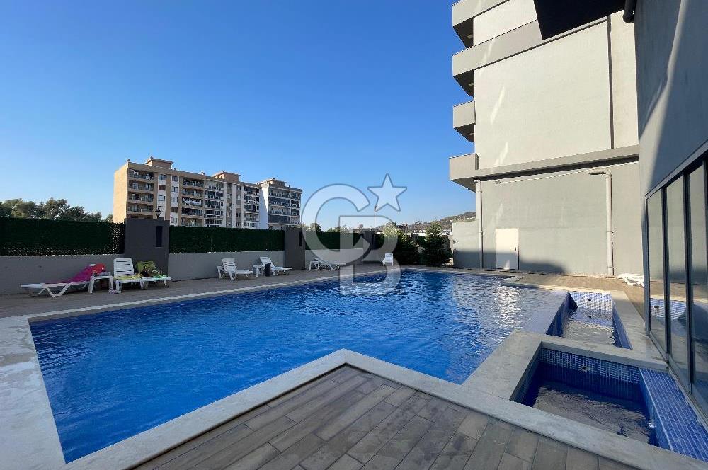 Ege Serbest Bölgesi Yakını, Havuzlu Sitede 1+1 Kiralık Daire