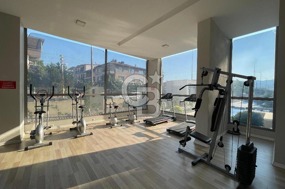 Ege Serbest Bölgesi Yakını, Havuzlu Sitede 1+1 Kiralık Daire