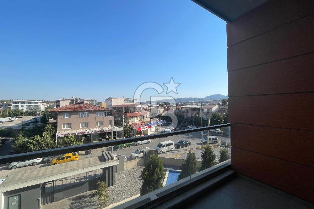Ege Serbest Bölgesi Yakını, Havuzlu Sitede 1+1 Kiralık Daire